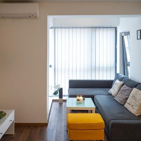 Bright Studio In The City Center Sofia Exteriör bild