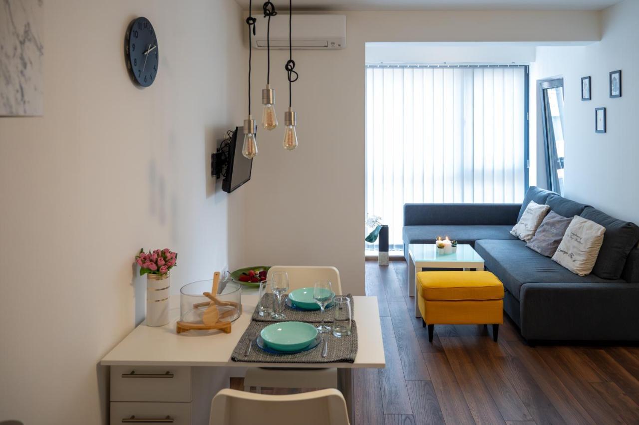 Bright Studio In The City Center Sofia Exteriör bild