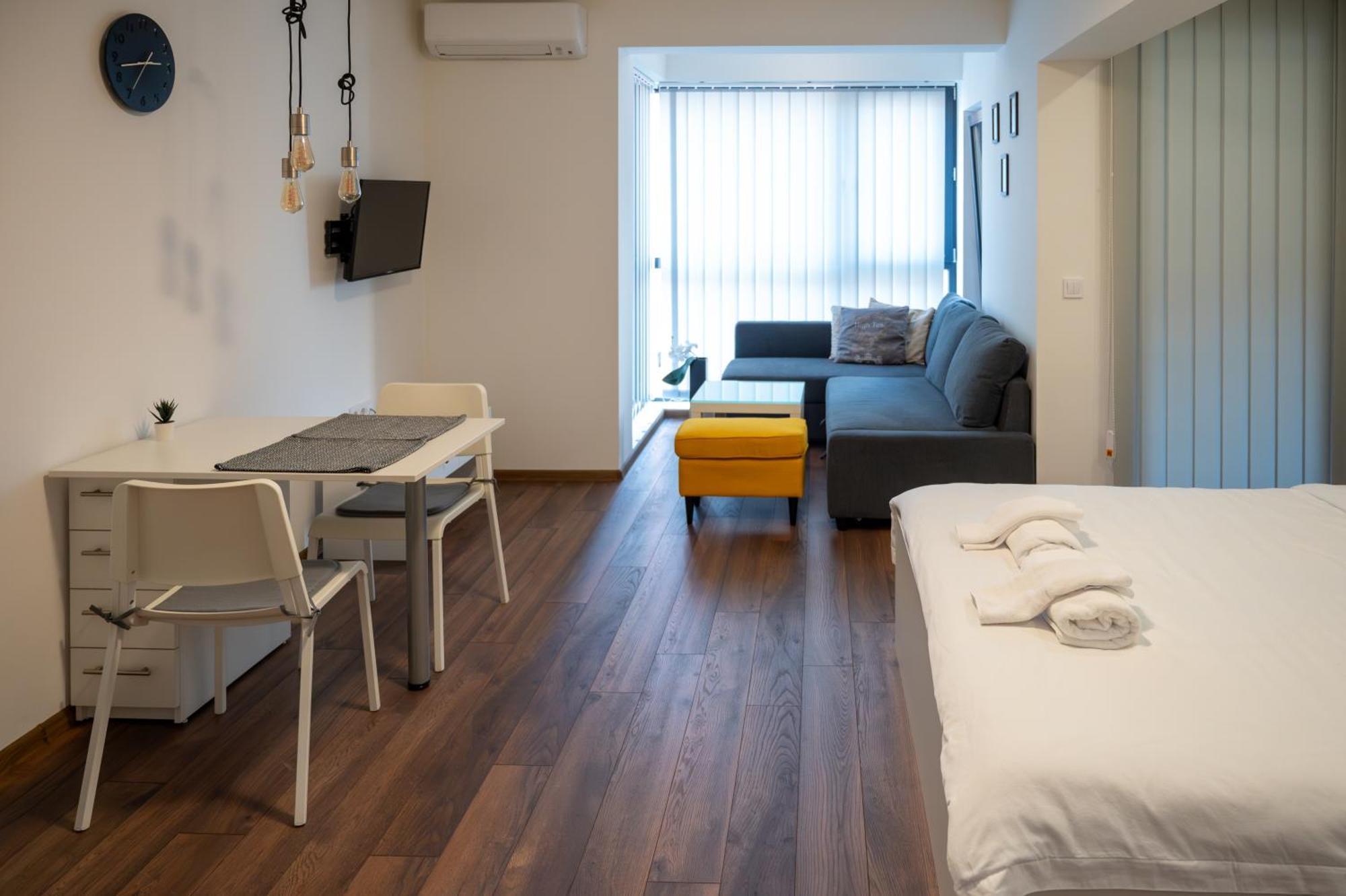 Bright Studio In The City Center Sofia Exteriör bild
